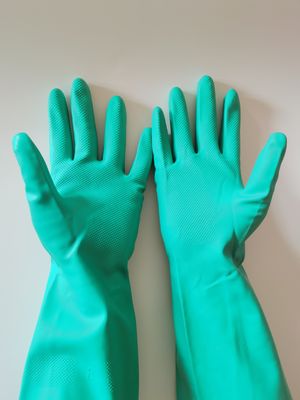 Unflocked Lining Green Nitrile Glove 33CM Length Heavy Duty Disposable Gloves Ideal for Pharmaceutical and Food Handling